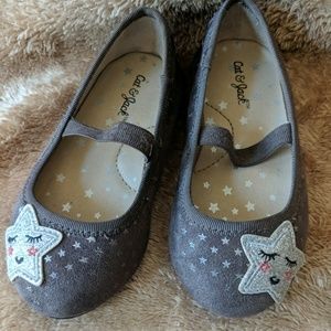 Cat and Jack star flat shoes size 6
